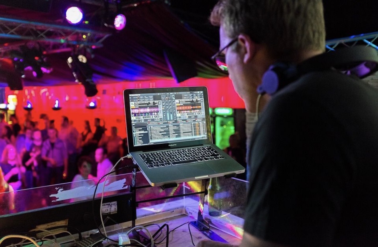 Діджей на свято Дніпро